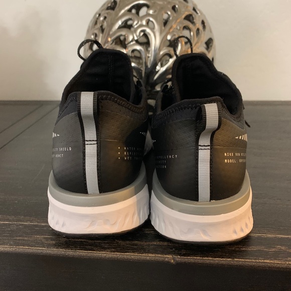 Nike Air Zoom Pegasus 36 Shield - Picture 4 of 5